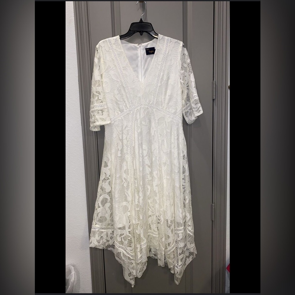 Just Taylor White Lace Overlay Midi Dress with Handkerchief Hemp